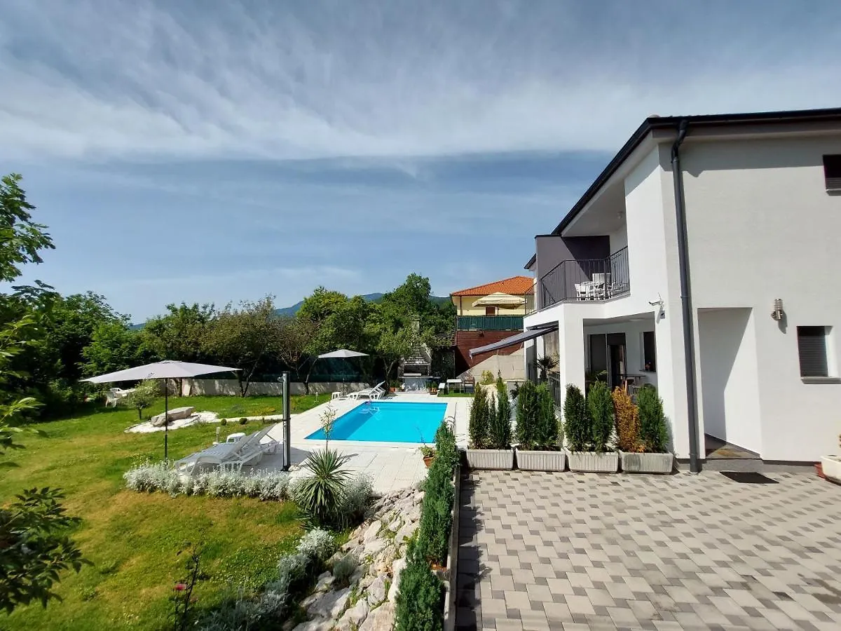 Villa Madlen Icici Apartment
