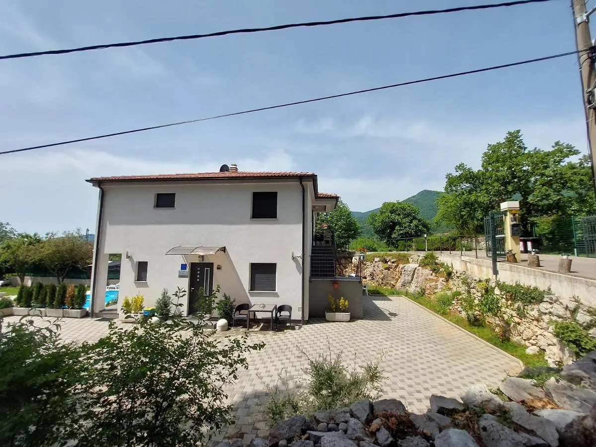 Apartment Villa Madlen Icici