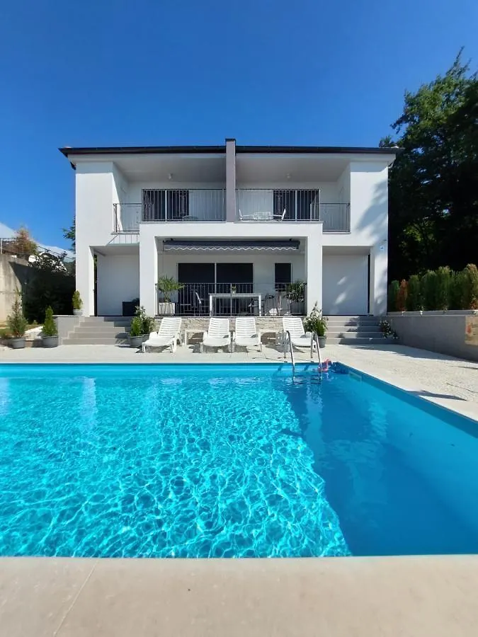 Villa Madlen Icici 0*,