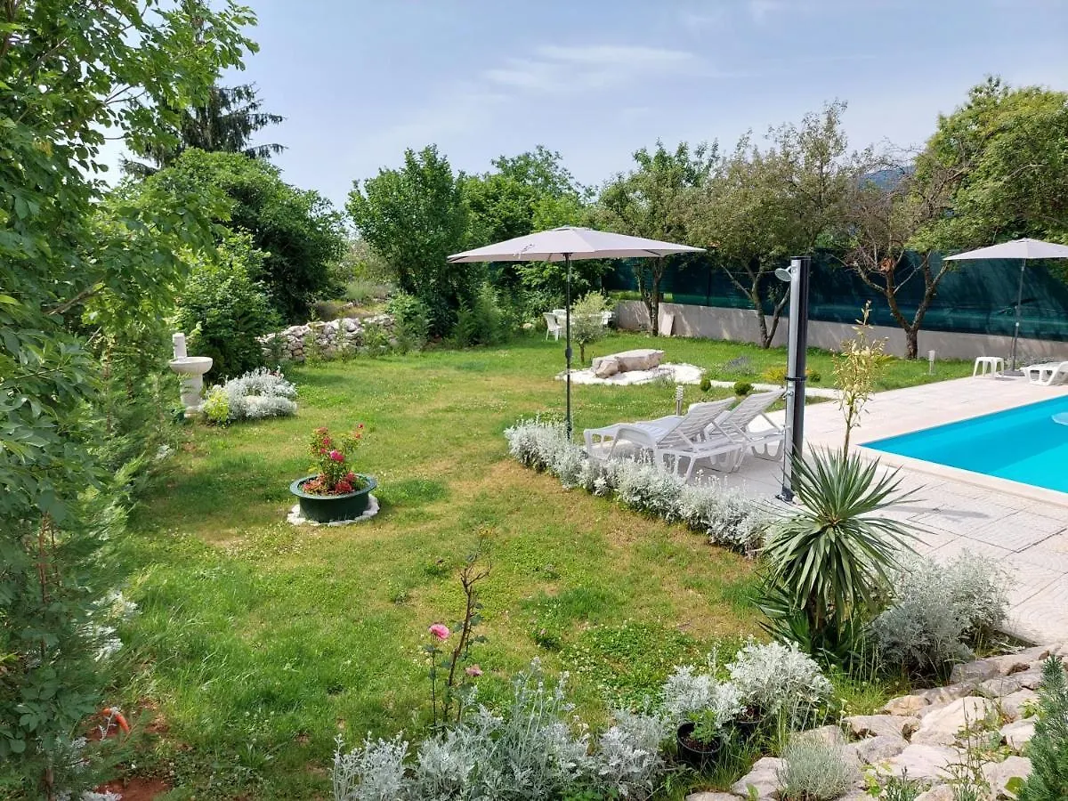 Villa Madlen Icici Apartment