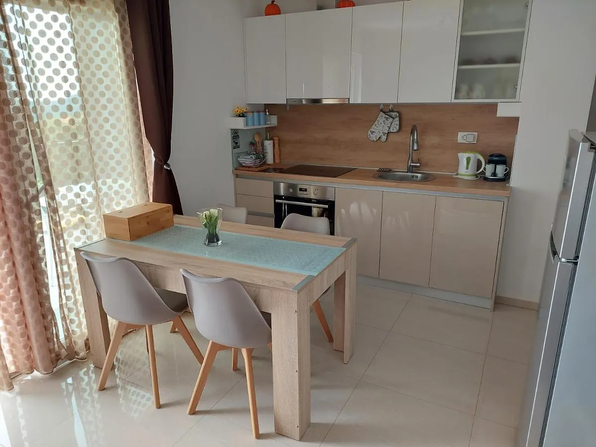 Villa Madlen Icici Apartment