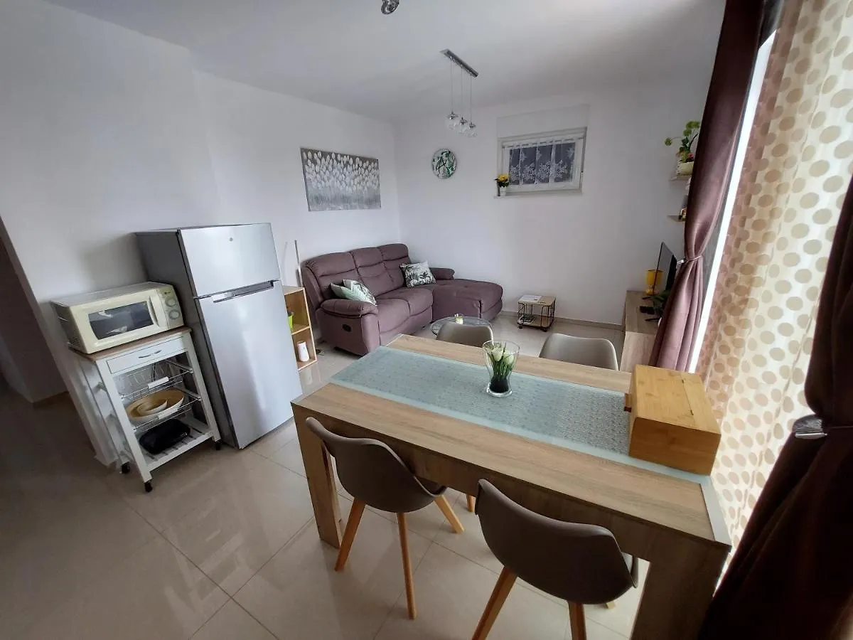 Apartment Villa Madlen Icici